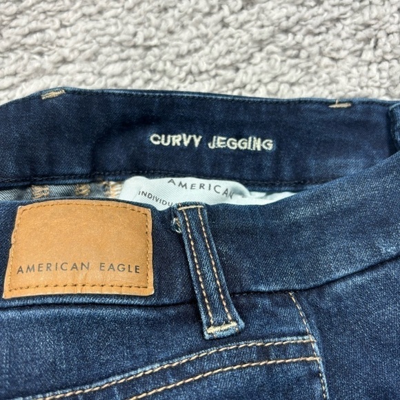 American Eagle Jeans Womens 4 Curvy Jegging The Dream Jean Dark Wash Distressed - Picture 3 of 6